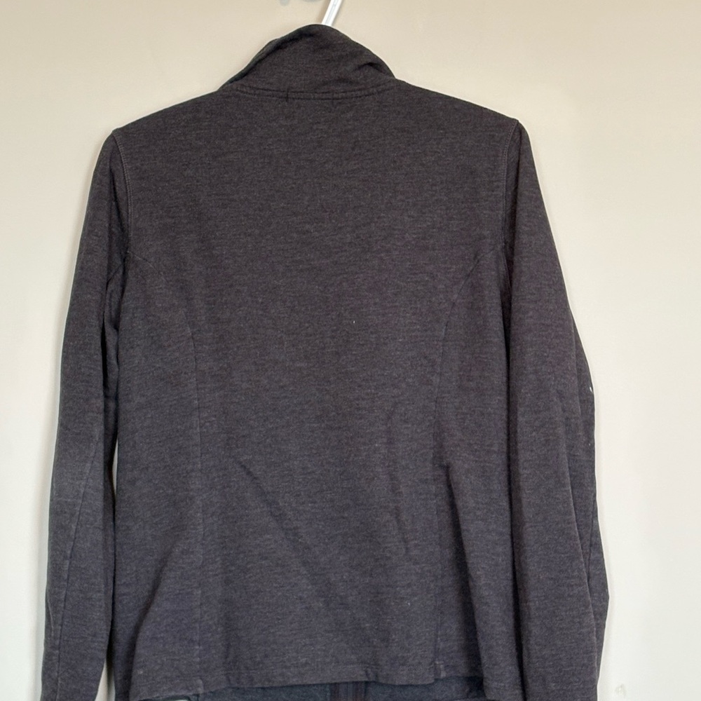 Tuff Athletics black jersey sweater. Ladies size M. - Picture 8 of 8